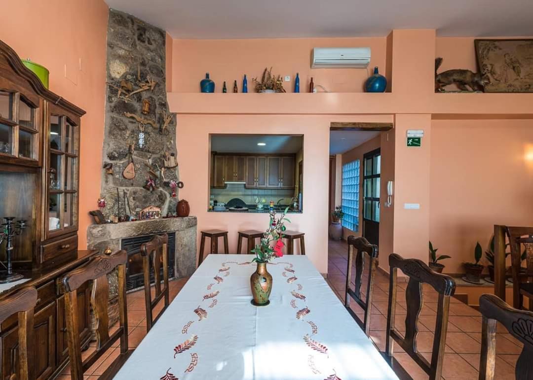 Apartamentos & Casa Rural Boada Con Jardin Interior Y Barbacoa Villamiel Dış mekan fotoğraf